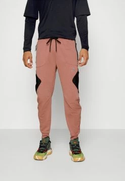 Jordan PANT - Pantalones Deportivos - Fossil Rose/black , Hombre