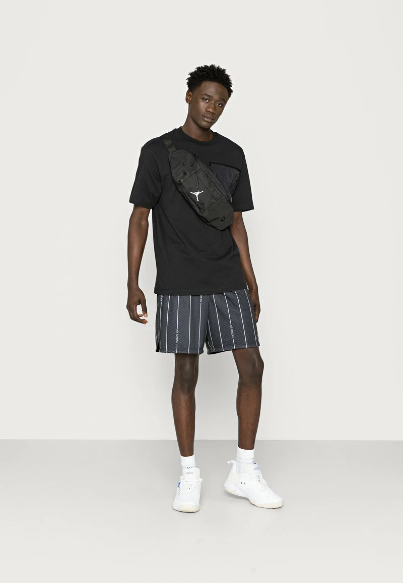 Jordan Shorts - Black/white , Hombre 4 Jordan Shorts - Black/white , Hombre - Imagen 2