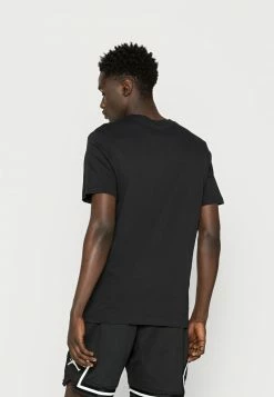 Jordan BRAND CREW - Camiseta Estampada - Black, Hombre -Jordan Tienda Oficial 9cd361e4a90e4f3993d7b8787fb7d8f0