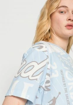 Jordan HER TEE CORE - Camiseta Estampada - Celestine Blue , Mujer -Jordan Tienda Oficial a3703d615e1b4a678aa3eeef9758cbfa