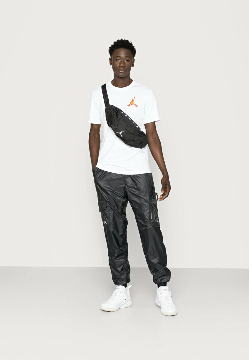 Jordan TRACK PANT - Pantalones Deportivos - Black , Hombre 4 Jordan TRACK PANT - Pantalones Deportivos - Black , Hombre - Imagen 2