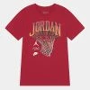 Jordan HOOP STYLE TEE - Camiseta Estampada - Gym Red, Niños -Jordan Tienda Oficial b60f851a1201413696ca17c158dc3d73