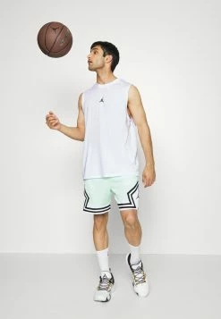 Jordan Top - White/black, Hombre 11 Jordan Top - White/black, Hombre -Jordan Tienda Oficial b915618d776a44f8be59ff5feb8d65dc