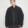 Jordan Chaquetas Bomber - Black, Hombre -Jordan Tienda Oficial c01aaa34d05544b0881d3b72fe8b77ff