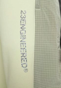 Jordan PANT - Pantalones Deportivos - Olive Aura Jade Stone , Hombre -Jordan Tienda Oficial c1498ac32eea4137a71632a824f8b0b8