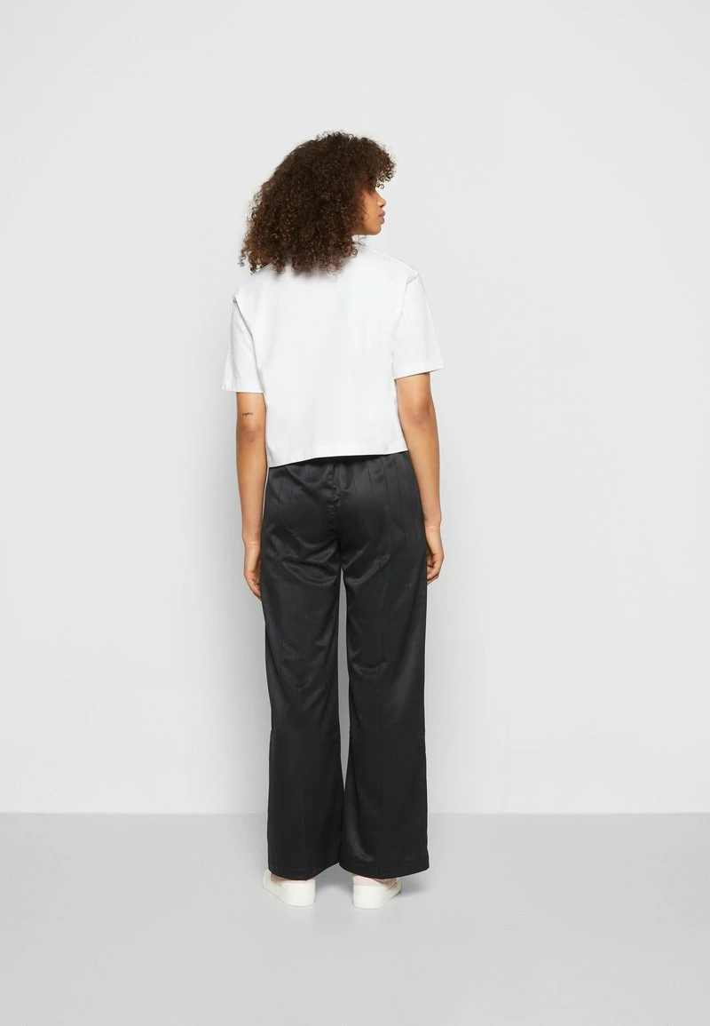 Jordan ESSEN BOXY TEE - Camiseta Básica - White , Mujer 6 Jordan ESSEN BOXY TEE - Camiseta Básica - White , Mujer - Imagen 4