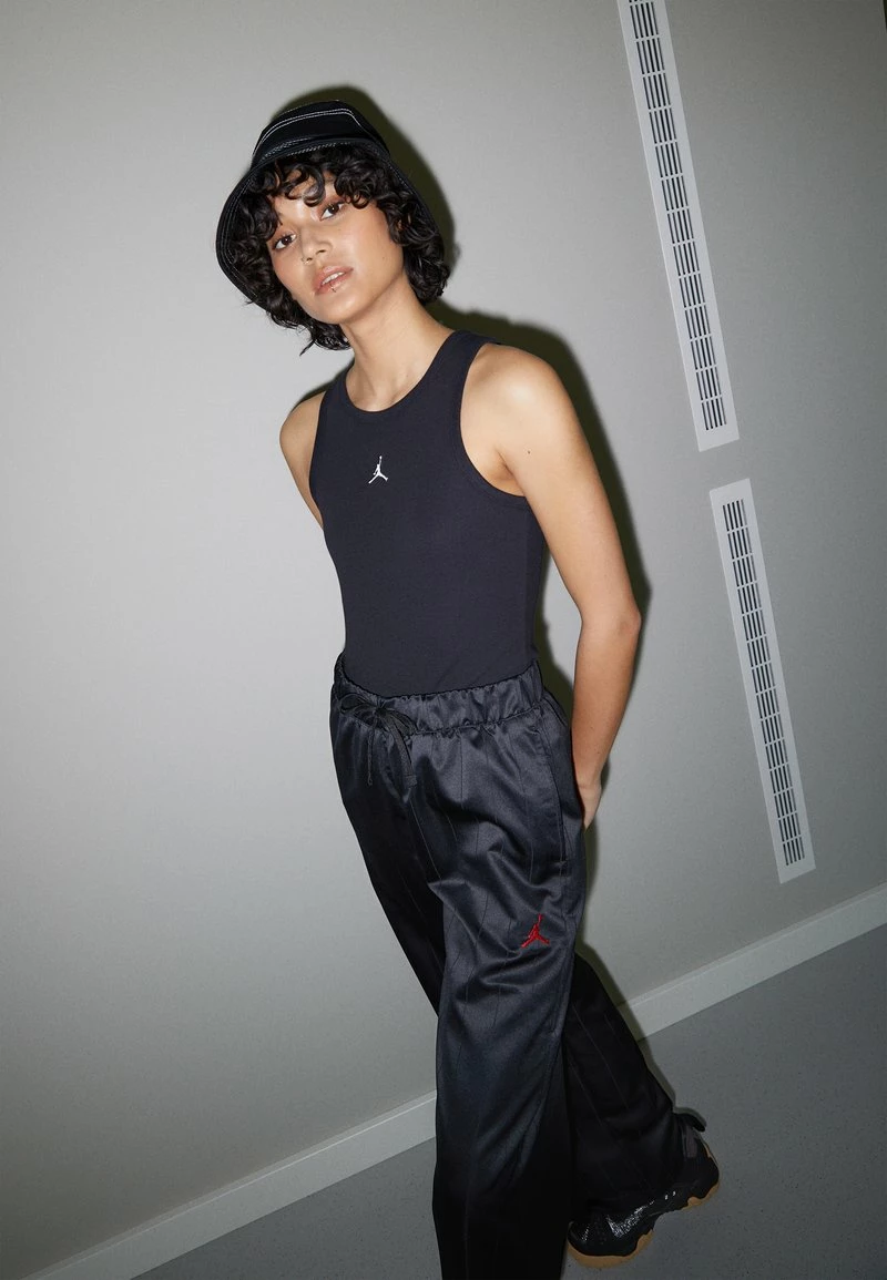 Jordan TANK CORE - Top - Black, Mujer 3 Jordan TANK CORE - Top - Black, Mujer