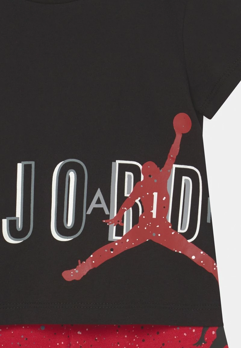 Jordan SPECKLE AIR JUMBLED SET UNISEX - Camiseta Estampada - Gym Red , Unisexo 6 Jordan SPECKLE AIR JUMBLED SET UNISEX - Camiseta Estampada - Gym Red , Unisexo - Imagen 4