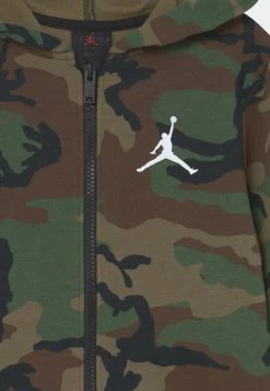 Jordan ESSENTIALS CAMO SET - Chándal - Multi-coloured , Niños -Jordan Tienda Oficial e1f9930f4ffd4fb686948e5b19188e56