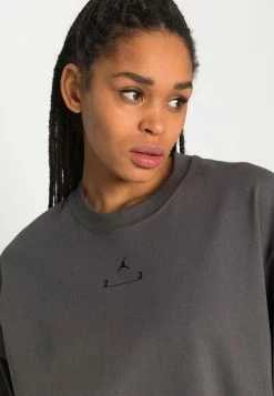 Jordan Camiseta Básica - Medium Ash, Mujer -Jordan Tienda Oficial e580d6812f9c4c9e851c171ef34cd24a