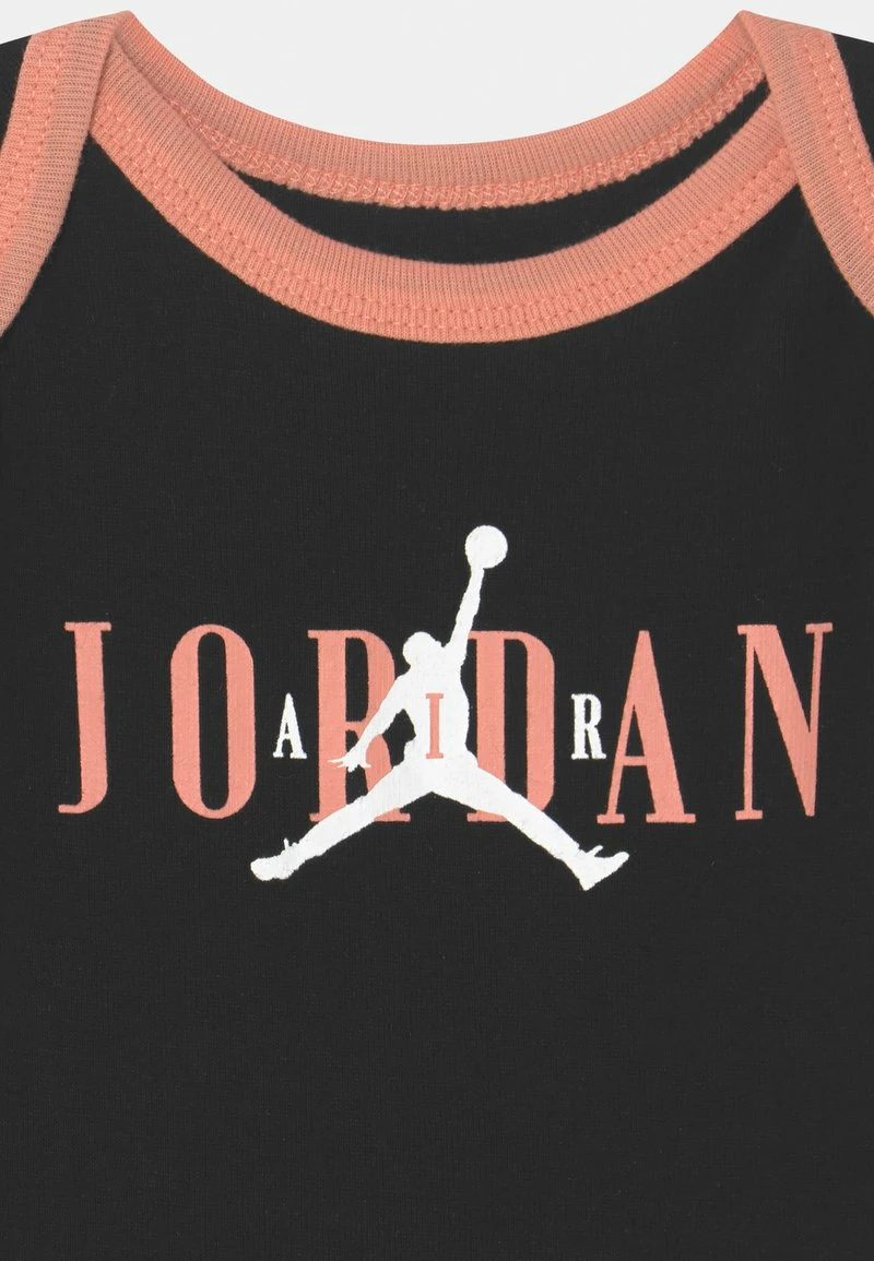 Jordan PINK SATIN - Camiseta Estampada - Black, Niños 5 Jordan PINK SATIN - Camiseta Estampada - Black, Niños - Imagen 3