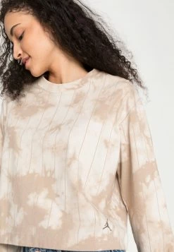 Jordan HERITAGE TEE CORE - Camiseta De Manga Larga - Olive Grey , Mujer -Jordan Tienda Oficial f6343d4af28444f5a25ed3dc3fb48b3b