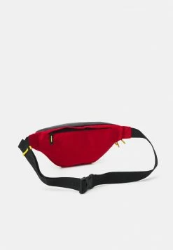 Jordan MOTO CROSSBODY BAG - Riñonera - University Red , Hombre -Jordan Tienda Oficial f8ab5d10b1954f83892e20fa3e53a44b
