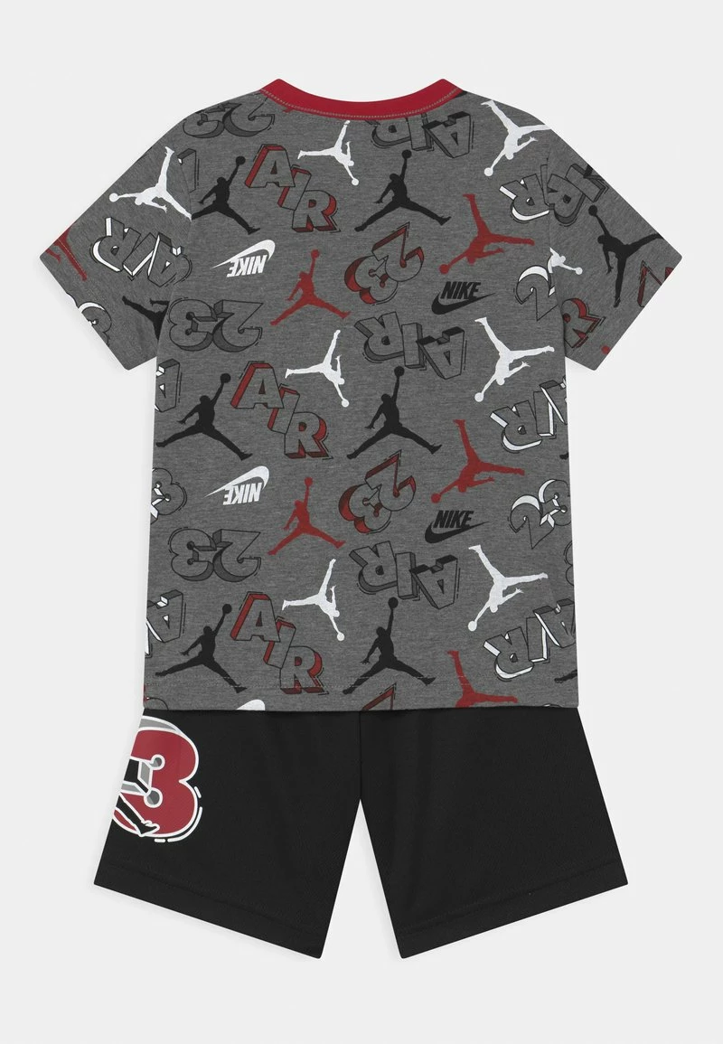 Jordan AIR JUMBLED SET - Camiseta Estampada - Black , Niños 4 Jordan AIR JUMBLED SET - Camiseta Estampada - Black , Niños - Imagen 2