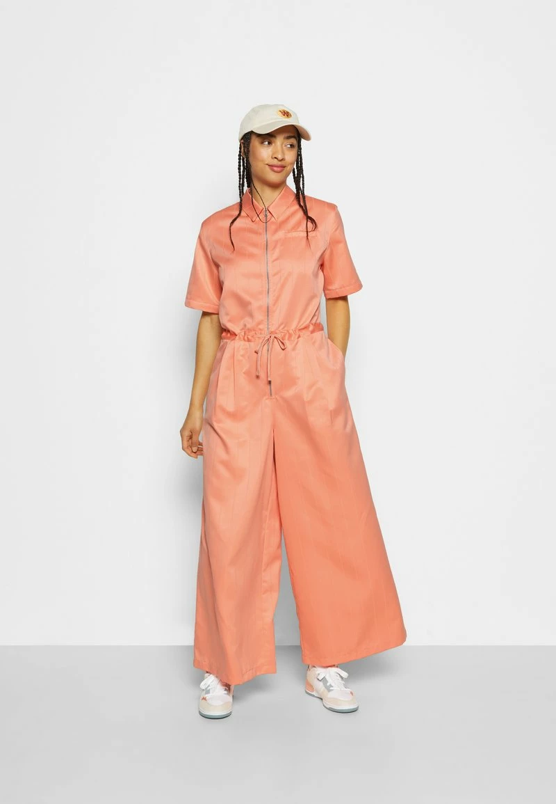 Jordan HERITAGE FLIGHTSUIT - Mono - Crimson Bliss , Mujer 4 Jordan HERITAGE FLIGHTSUIT - Mono - Crimson Bliss , Mujer - Imagen 2